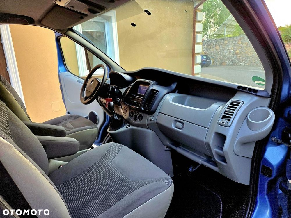 Opel Vivaro - 11