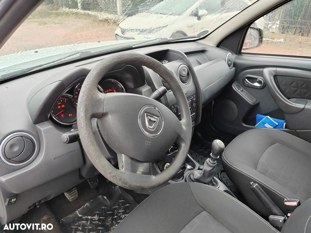 Dacia Duster 1.6 4x4 - 11