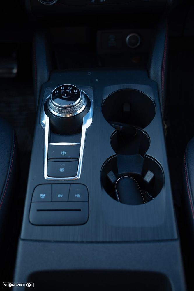 Ford Kuga - 3