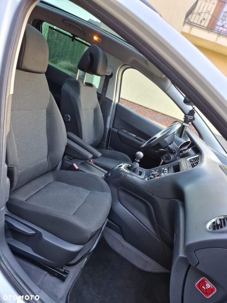 Peugeot 5008 1.6 THP Active - 12