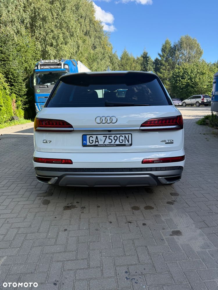 Audi Q7 - 8