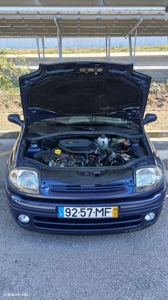 Renault Clio 1.9 D RXE - 4