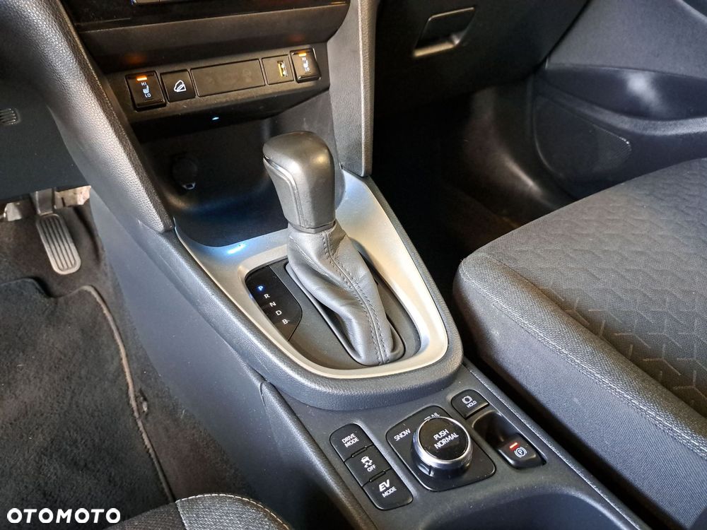 Toyota Yaris Cross Hybrid 1.5 Comfort 4x4 - 27