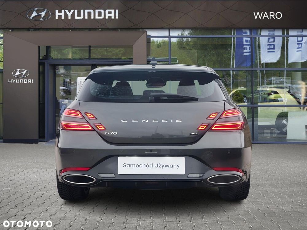 Genesis G70 2.0T Plus RWD 8AT Sport - 4
