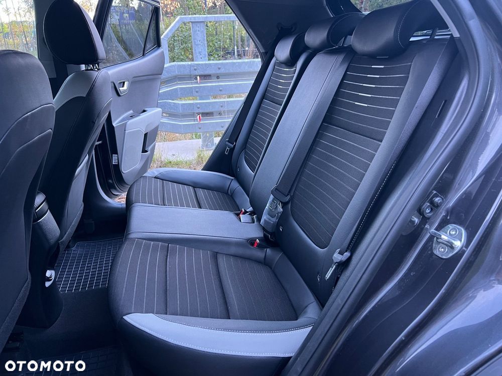 Kia Stonic - 35