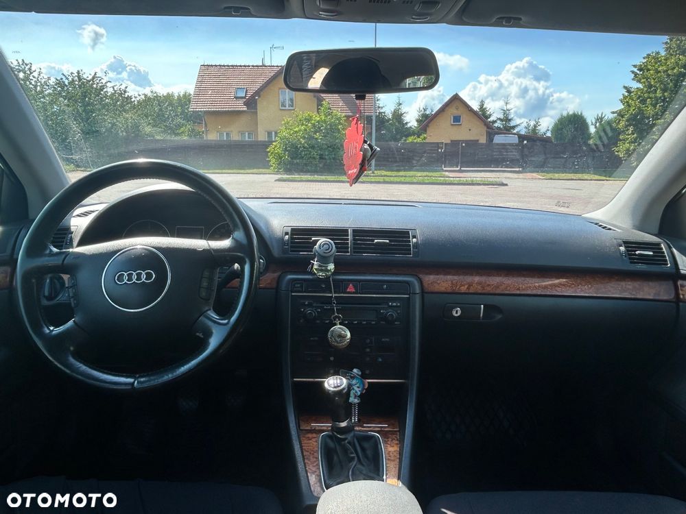Audi A4 Limousine - 7