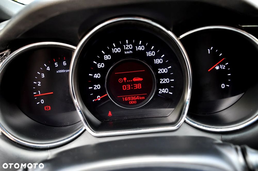 Kia Ceed 1.6 CRDi 136 ISG GT Line - 30