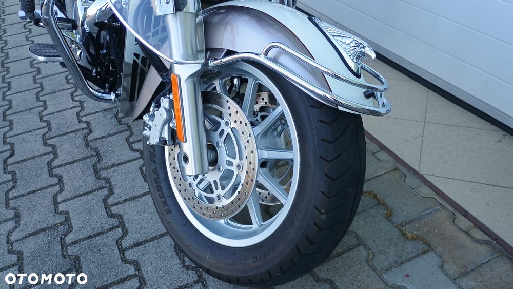 Suzuki Intruder - 25