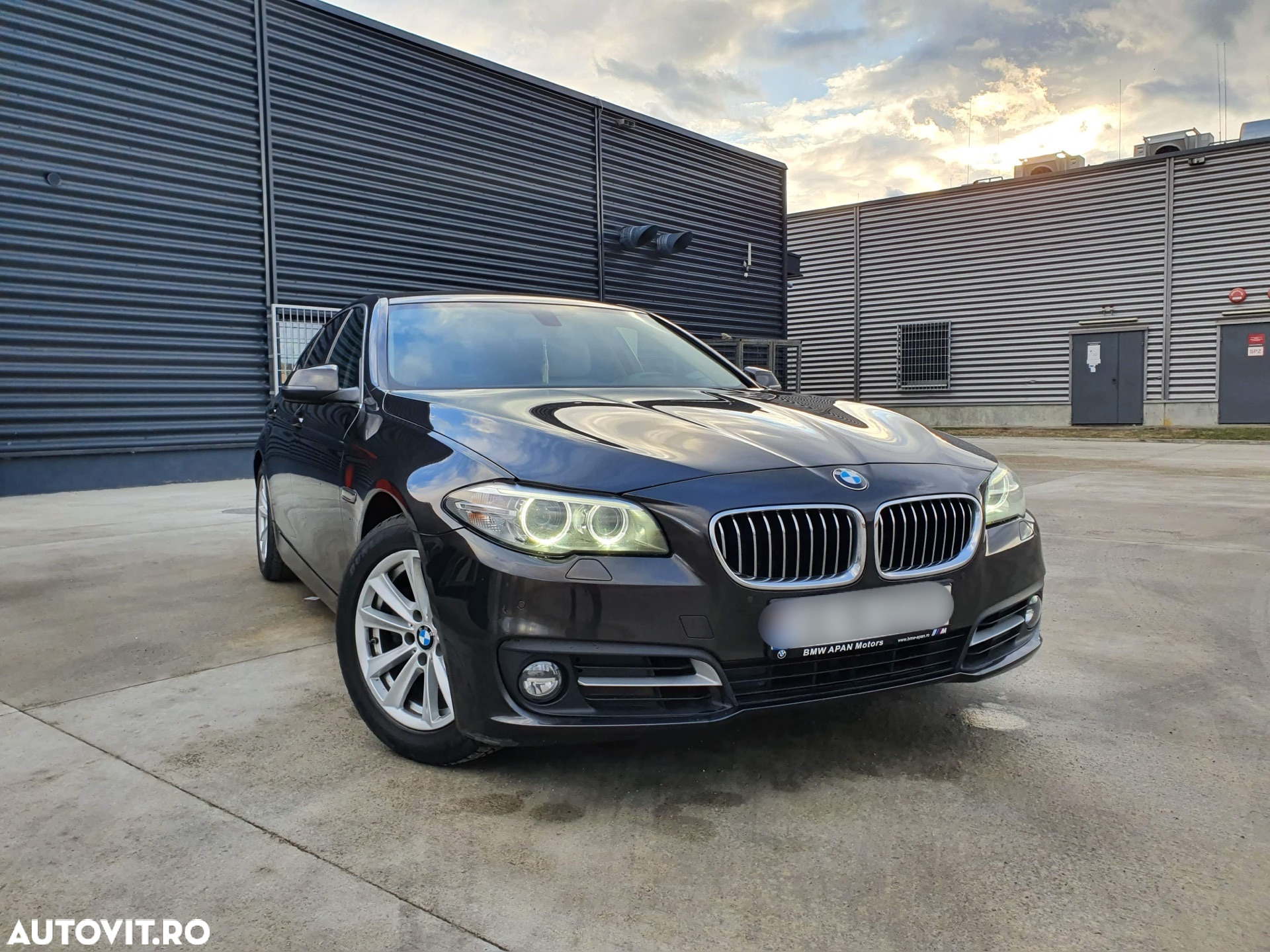 BMW Seria 5 520d xDrive AT - 4
