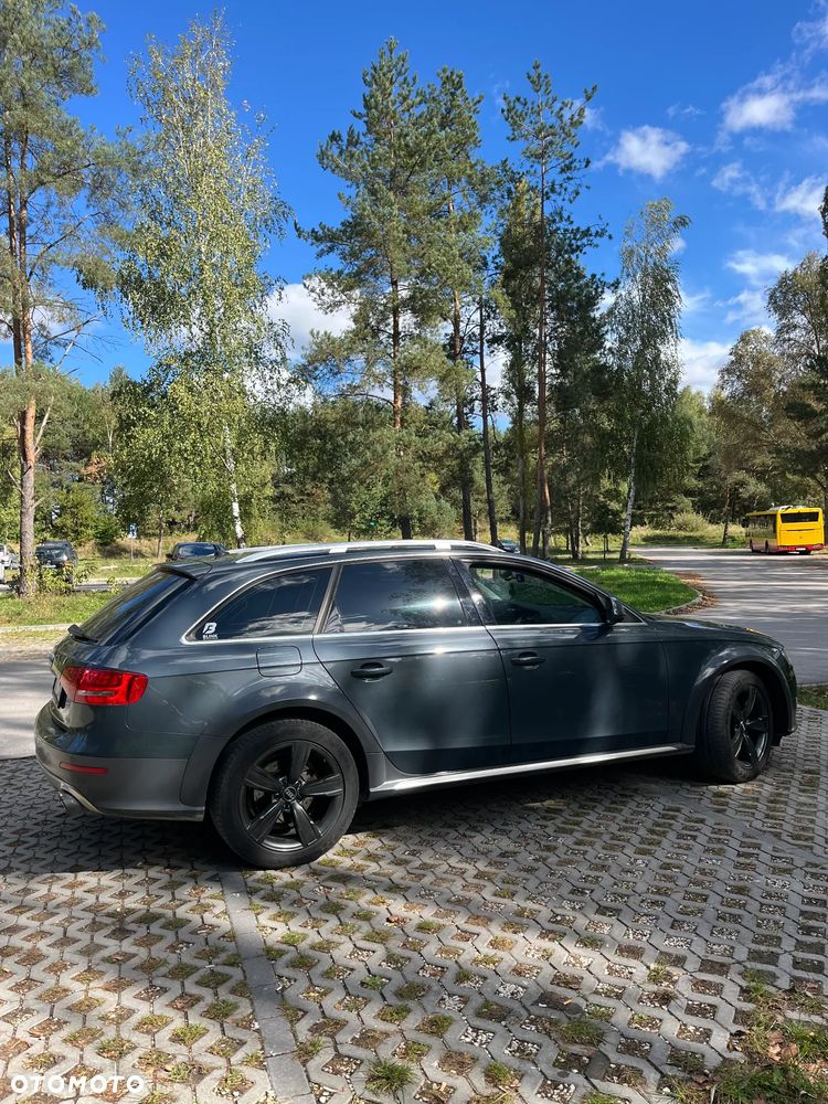Audi A4 Allroad - 10