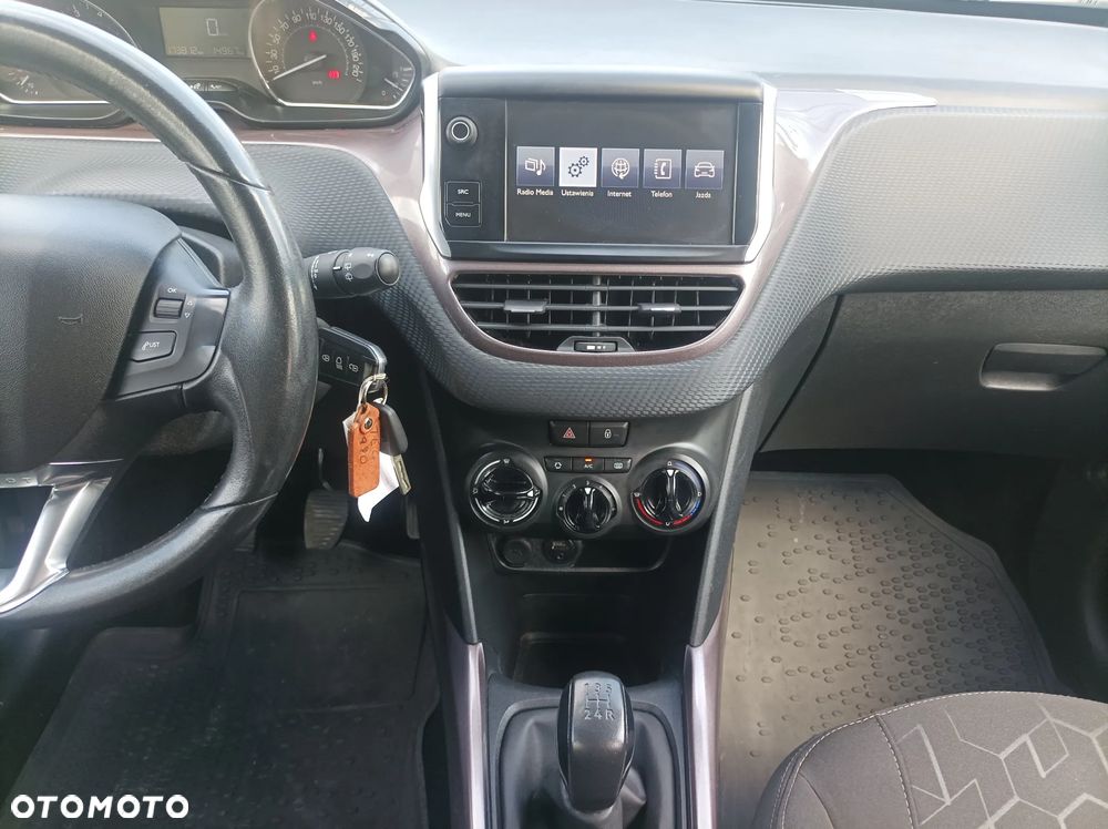 Peugeot 2008 PureTech 82 Urban Move - 31