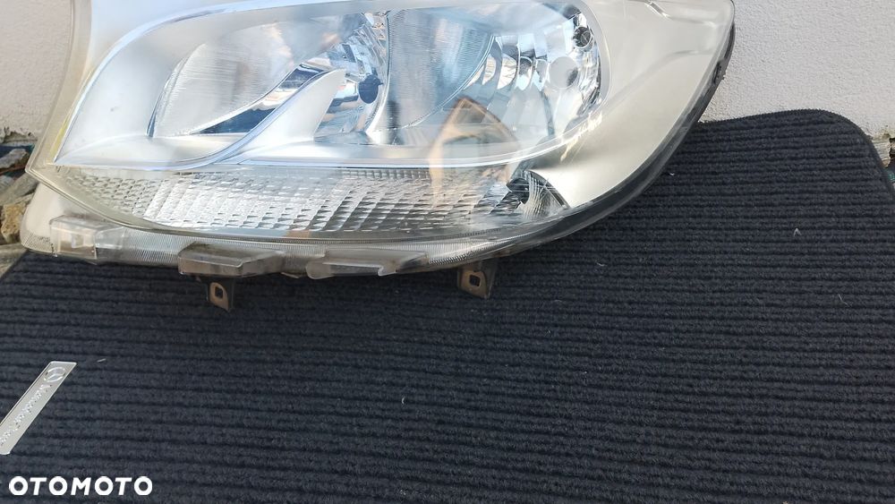 Mercedes Sprinter W910 lampa lewa przód A9109060000 - 2