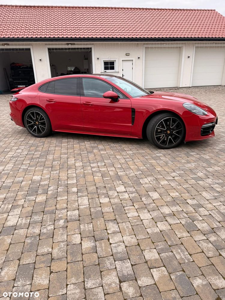 Porsche Panamera 4S - 4