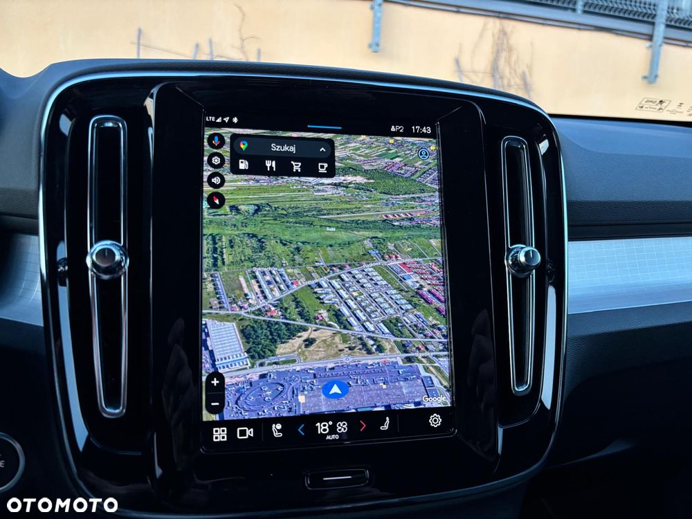 Volvo XC 40 B3 Plus Dark - 31