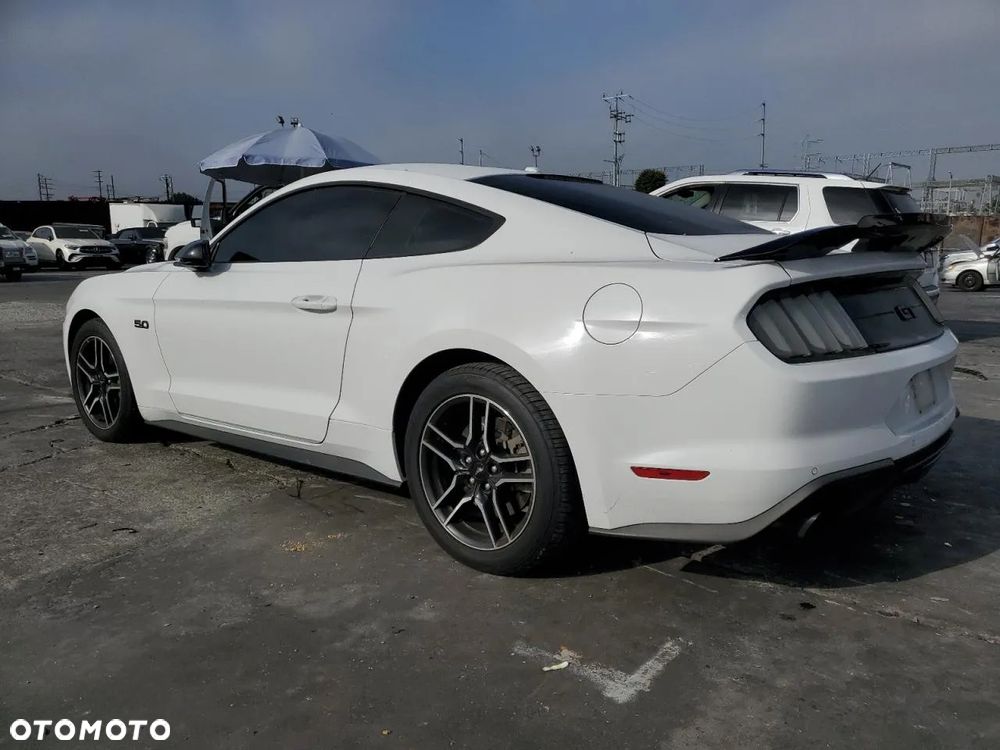 Ford Mustang 5.0 V8 GT - 3