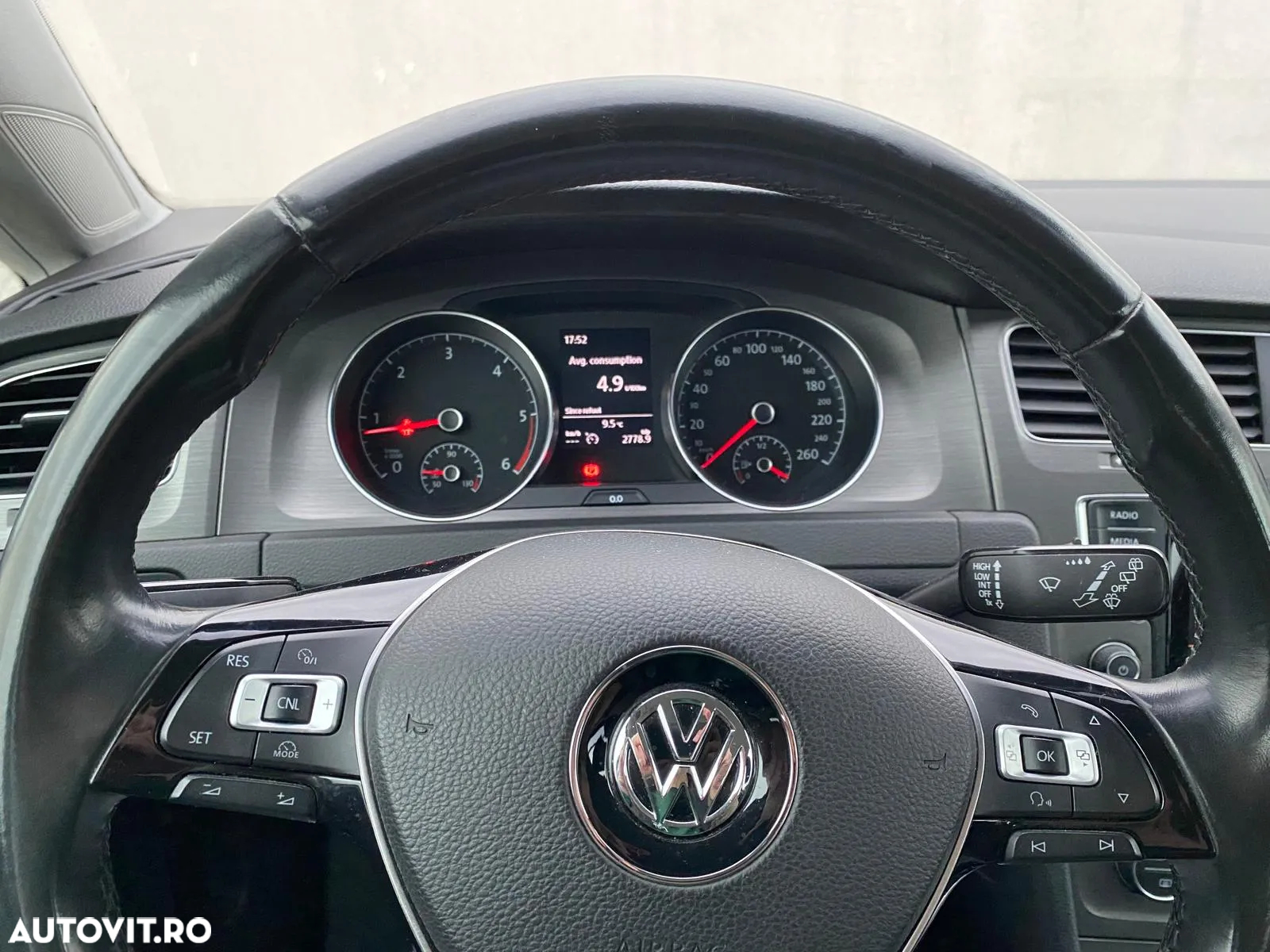 Volkswagen Golf 1.6 TDI BMT Comfortline - 5