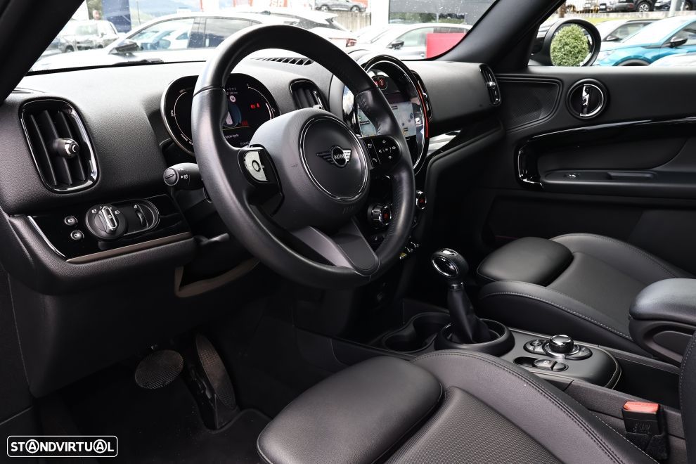 MINI Countryman Cooper SE Premium Classic Auto - 15