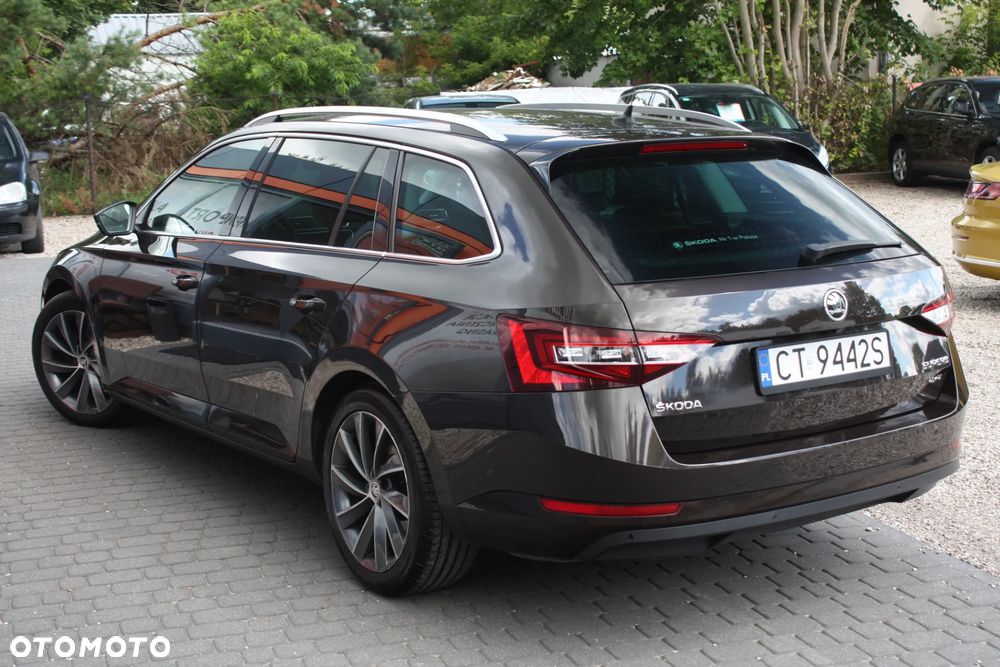 Skoda Superb 2.0 TDI 4x4 L&K DSG - 15
