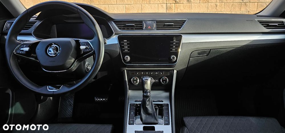 Skoda Superb 2.0 TSI Ambition DSG - 6