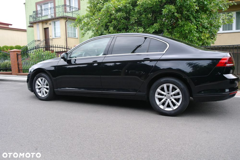 Volkswagen Passat 2.0 TDI EVO Business DSG - 2