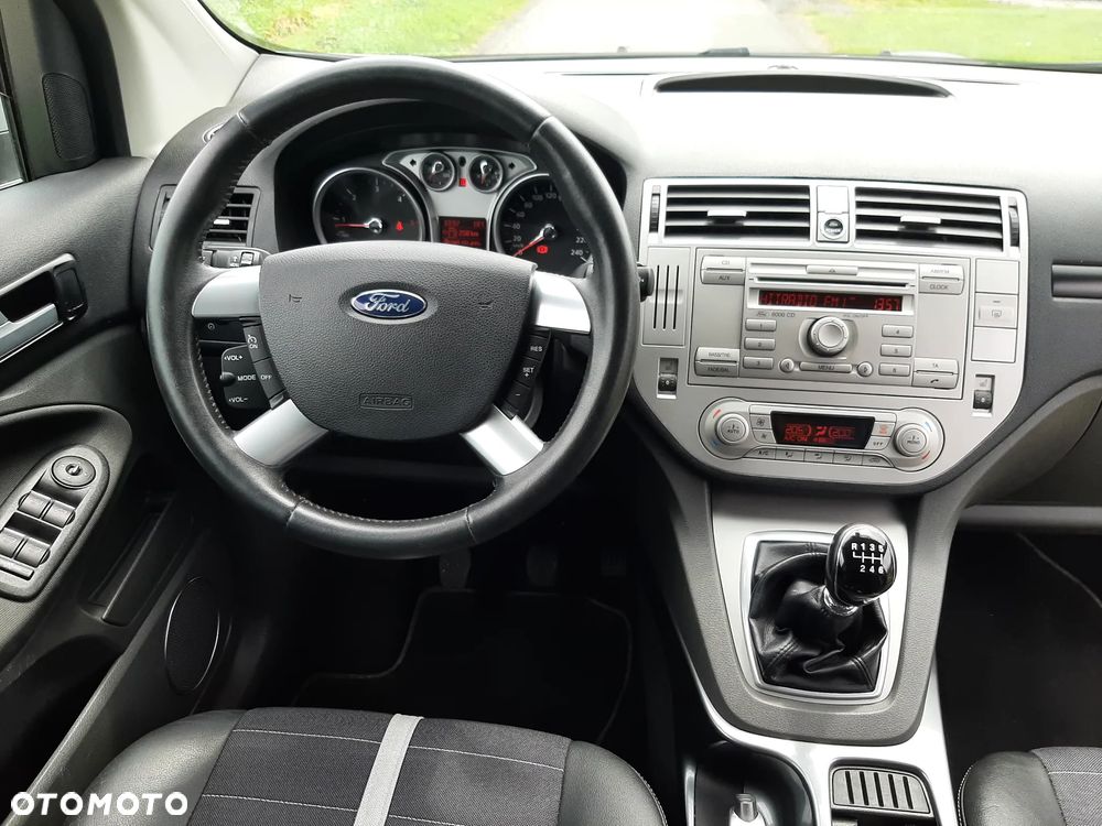 Ford Kuga 2.0 TDCi 4x4 Titanium - 8
