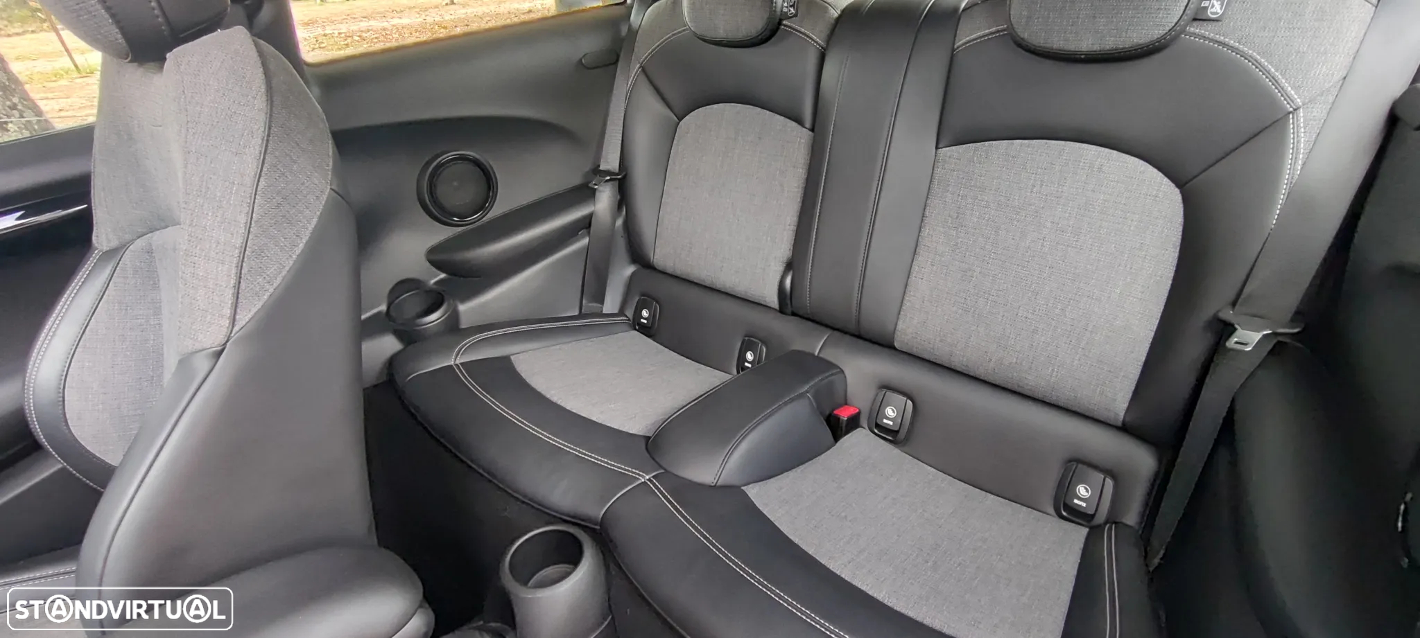 MINI 3 Portas Cooper Aut. JCW - 18