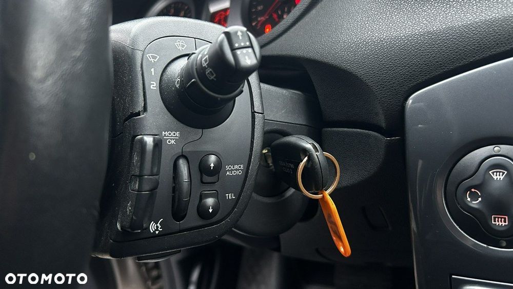 Renault Clio - 19