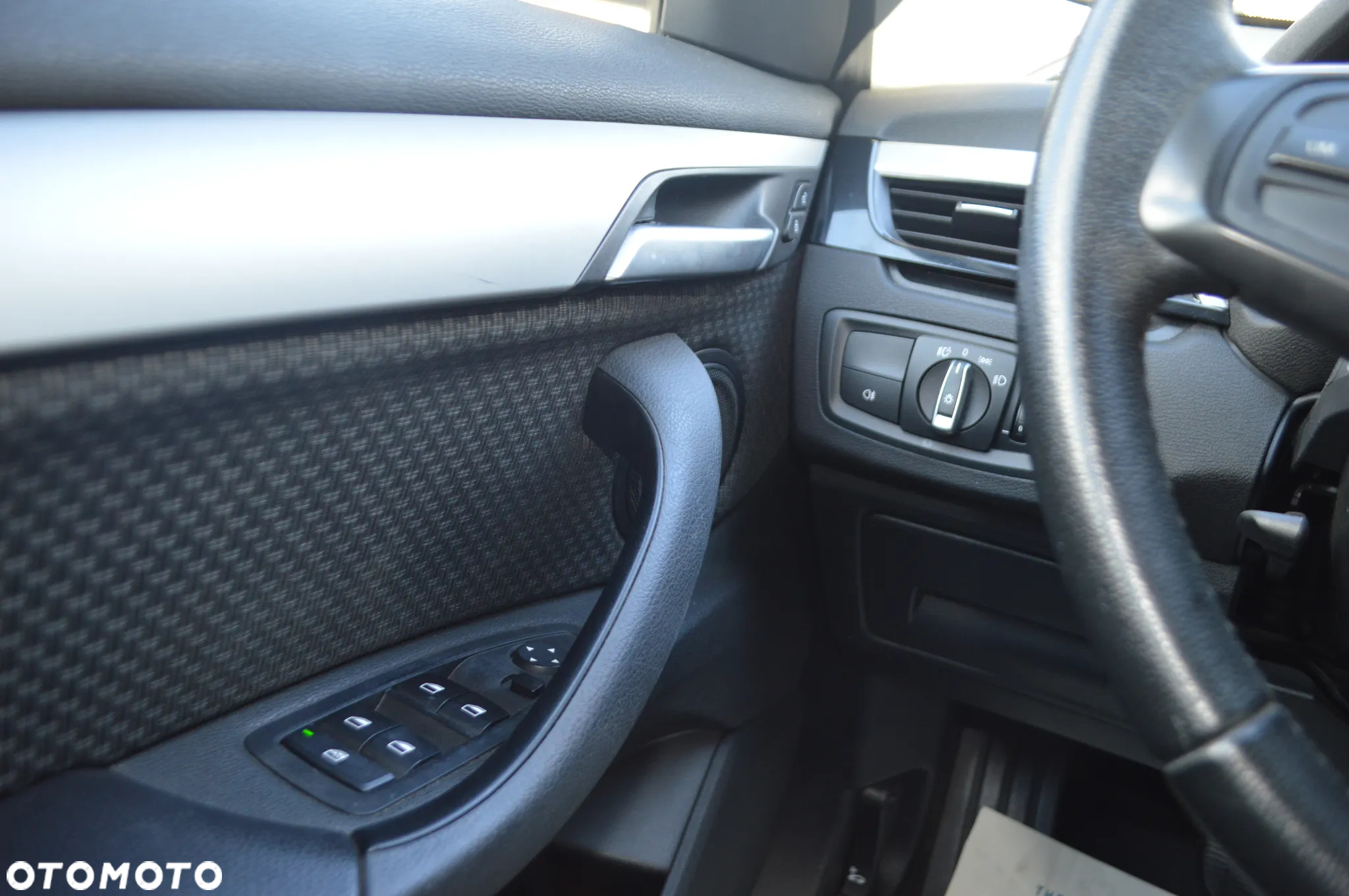 BMW X1 sDrive18i - 16