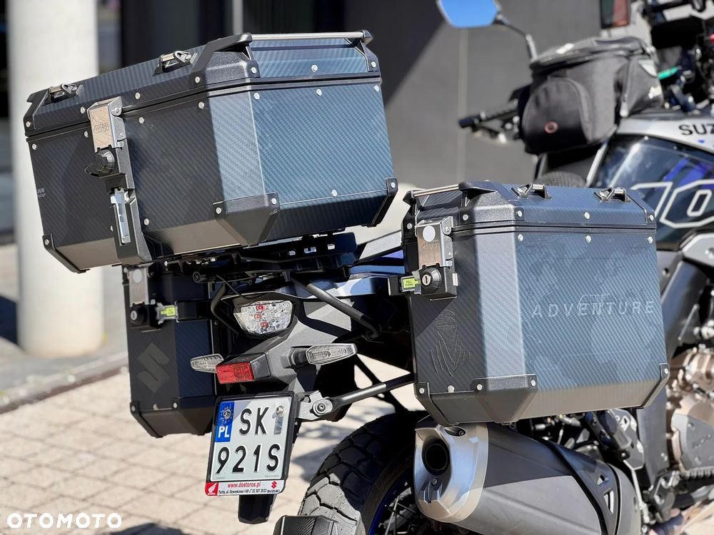 Suzuki V-STROM - 10