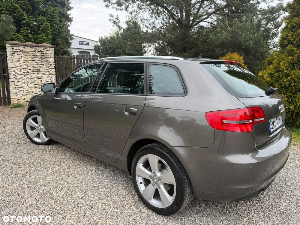 Audi A3 Sportback 2.0 TDI DPF Attraction - 4