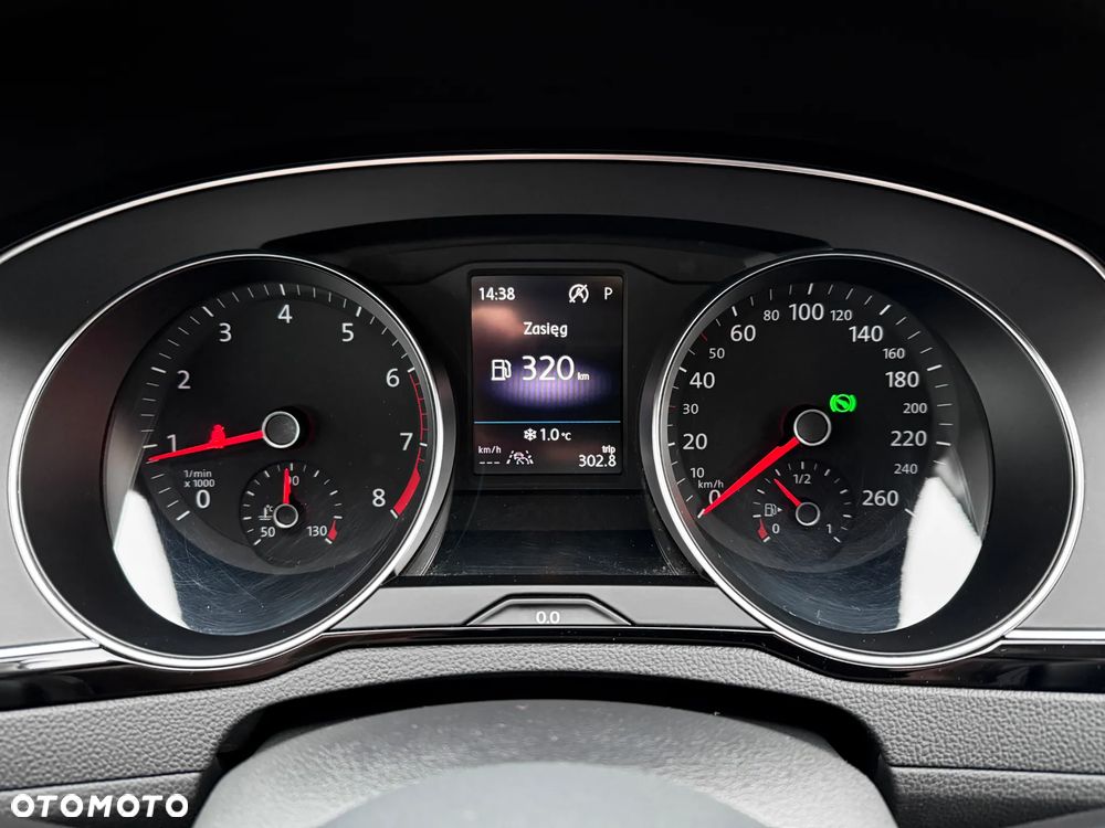 Volkswagen Passat 2.0 TSI Elegance DSG - 31