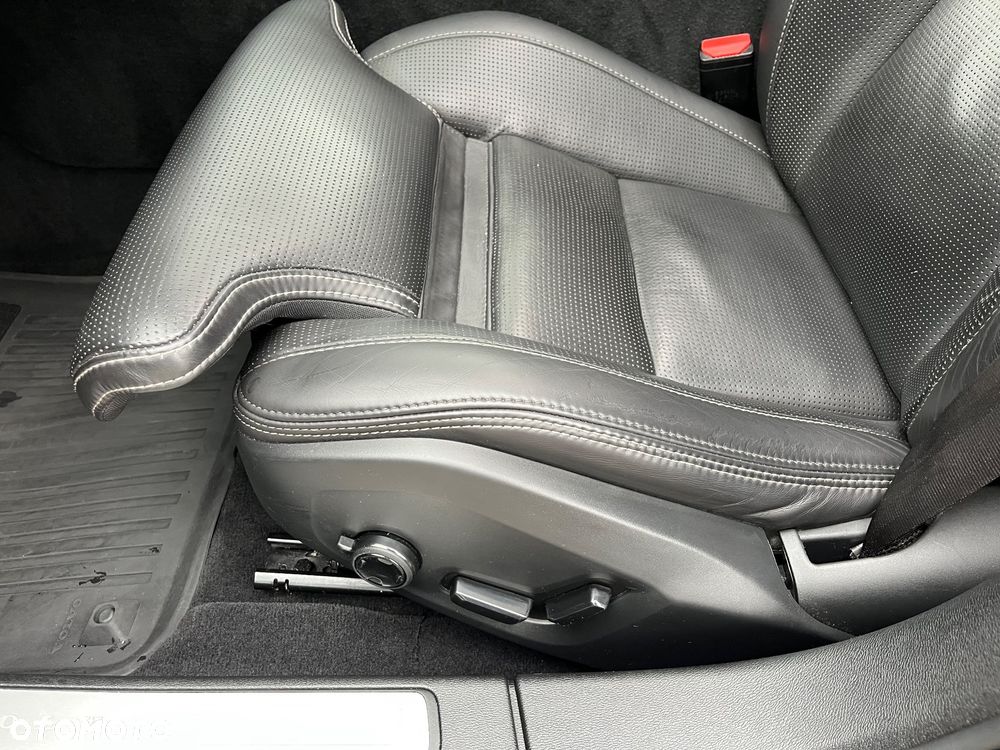 Volvo V60 Cross Country D4 AWD Geartronic Pro - 18