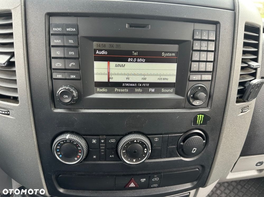 Mercedes-Benz Sprinter - 18