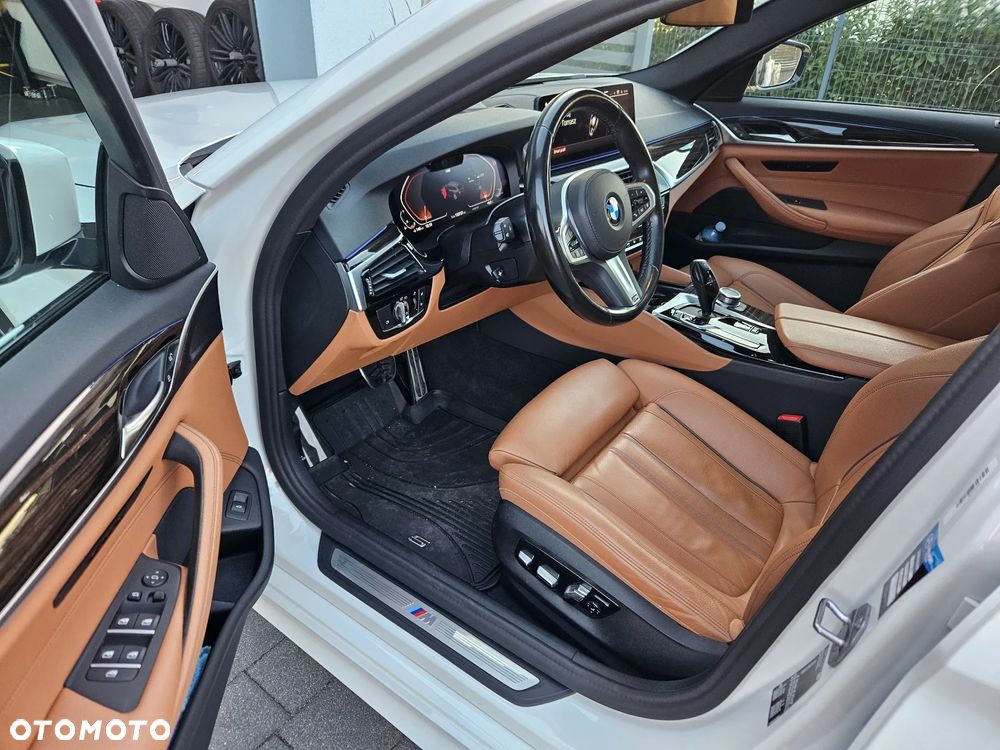 BMW Seria 5 530i - 11
