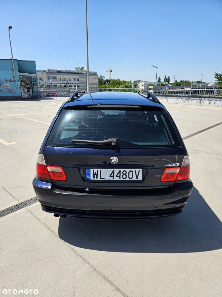 BMW Seria 3 320i - 5