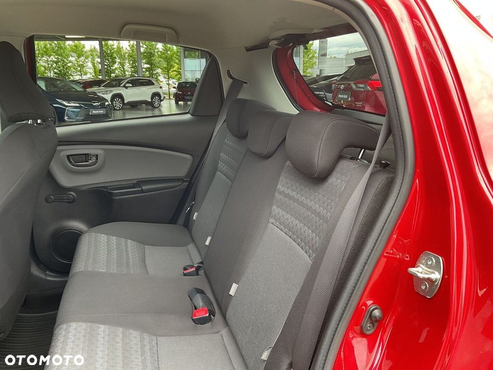 Toyota Yaris - 10
