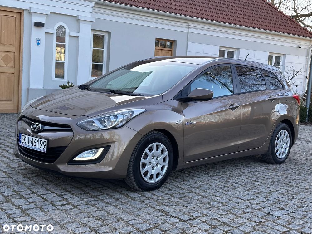 Hyundai i30 blue Kombi 1.6 GDi Style - 10