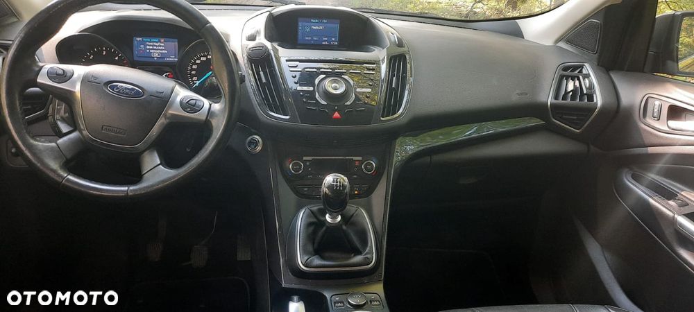 Ford Kuga - 12