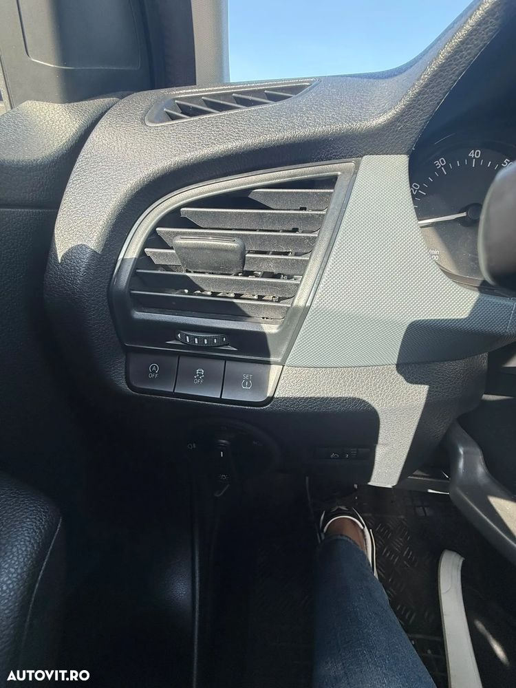 Skoda Fabia 1.0 MPI Avantaj - 12