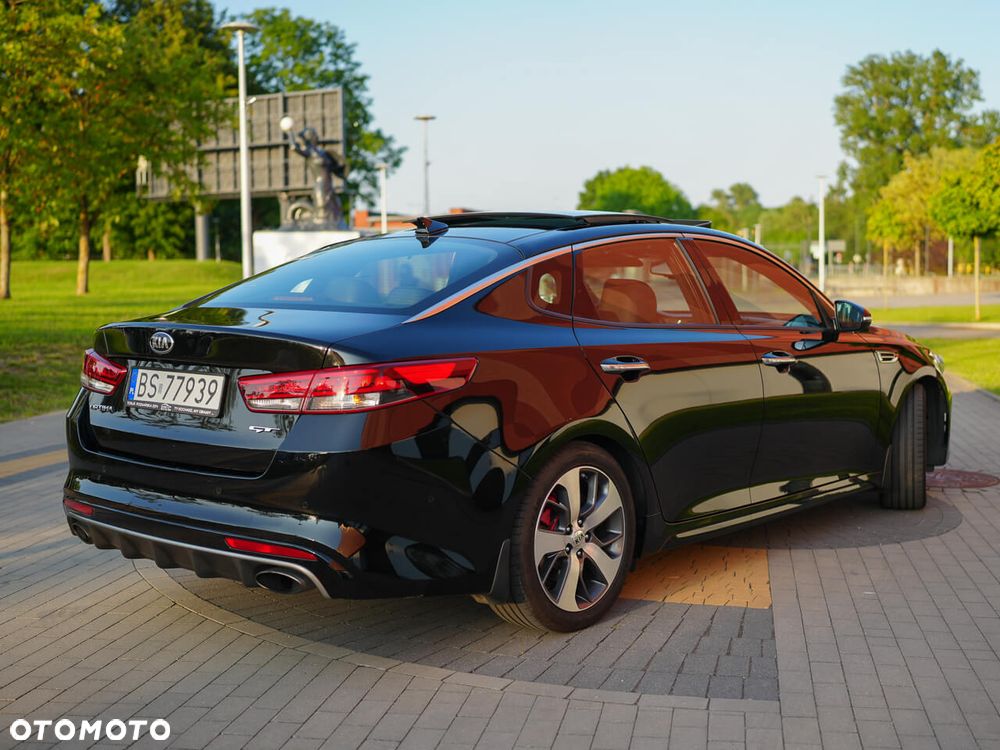 Kia Optima - 10