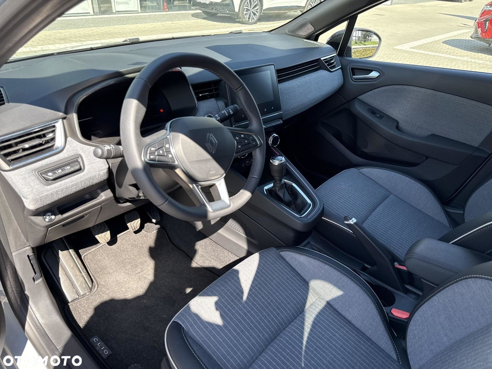 Renault Clio - 9
