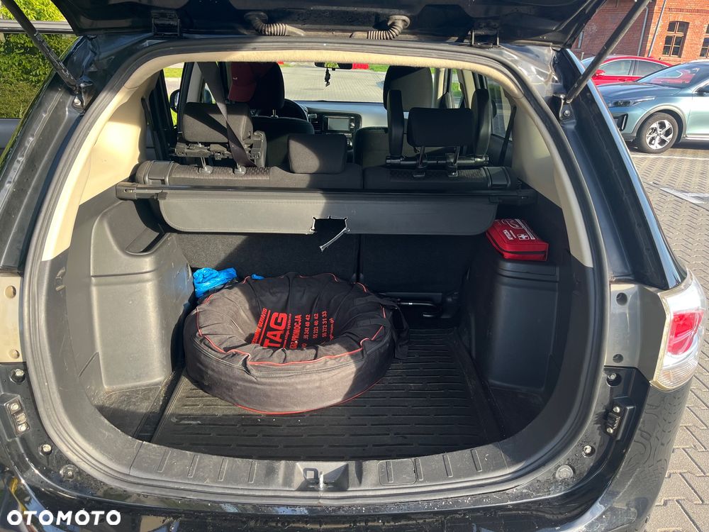 Mitsubishi Outlander - 3