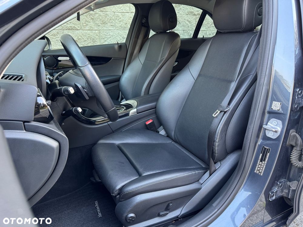 Mercedes-Benz Klasa C 200 7G-TRONIC Exclusive - 20