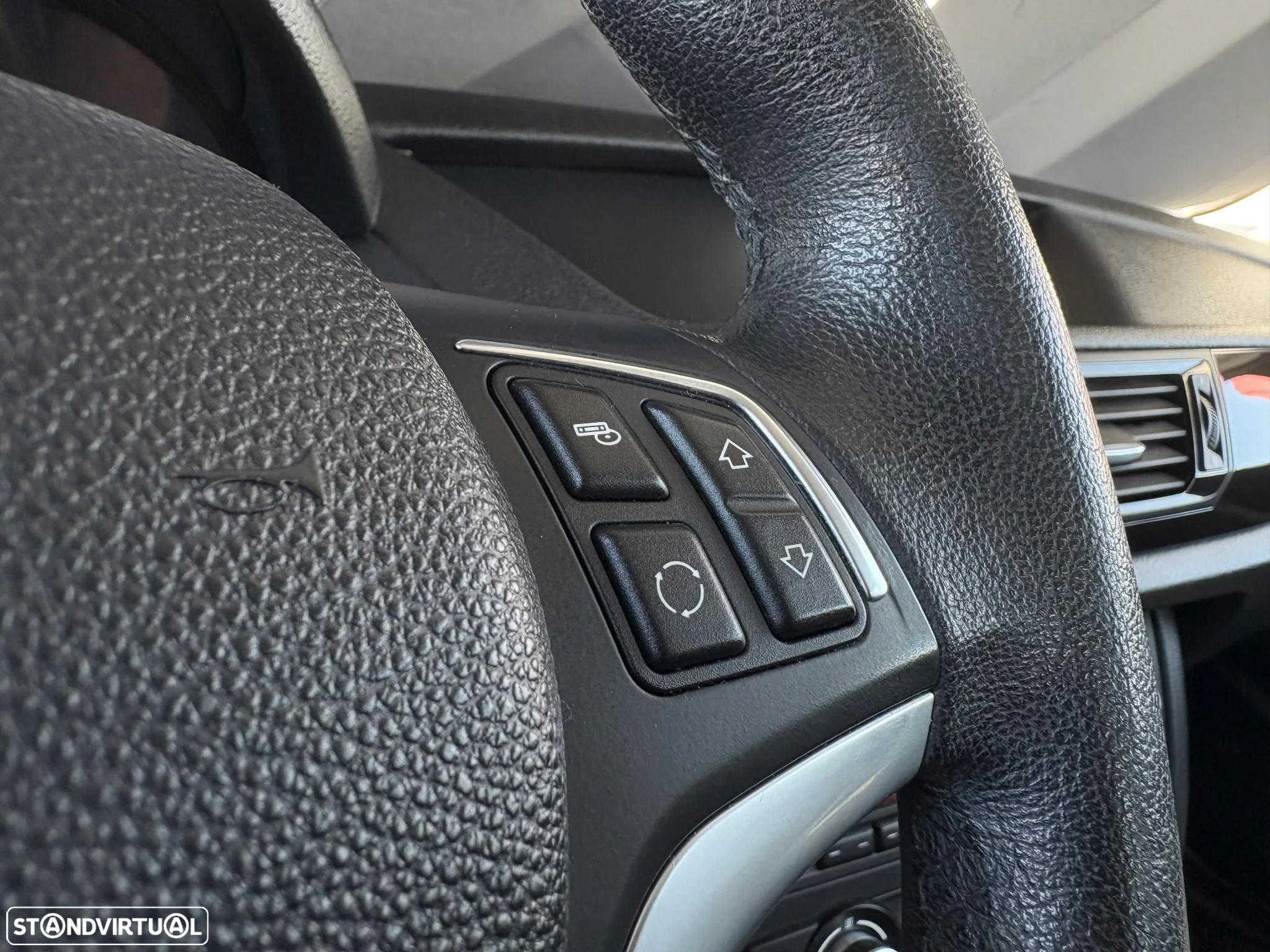 BMW X1 16 d sDrive xLine - 17