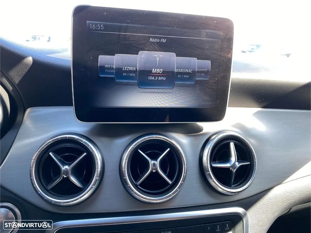 Mercedes-Benz CLA 200 d Shooting Brake AMG Line Aut. - 28