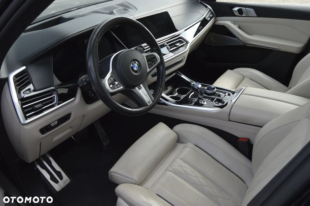 BMW X7 - 8