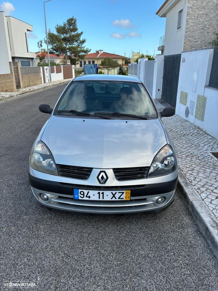 Renault Clio - 1