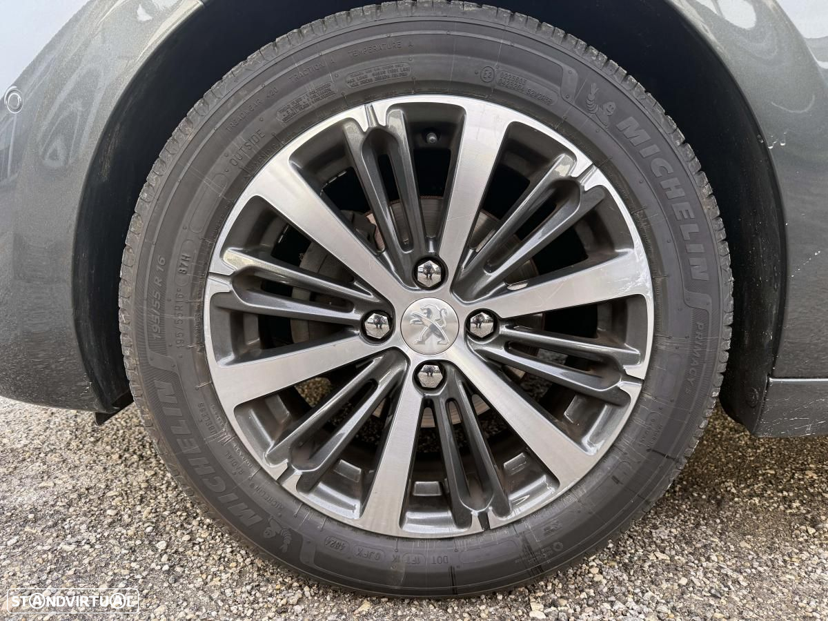 Peugeot 208 1.6 BlueHDi Allure - 10
