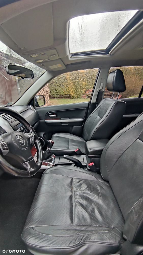 Suzuki Grand Vitara 1.9 DDiS De Luxe - 25
