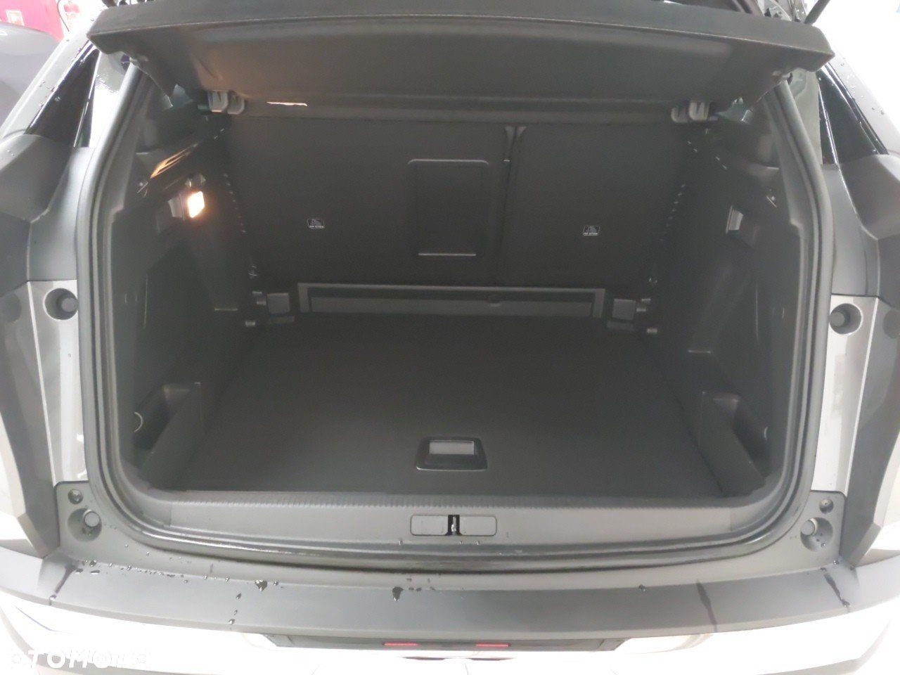Peugeot 3008 1.2 PureTech Allure Pack S&S EAT8 - 7